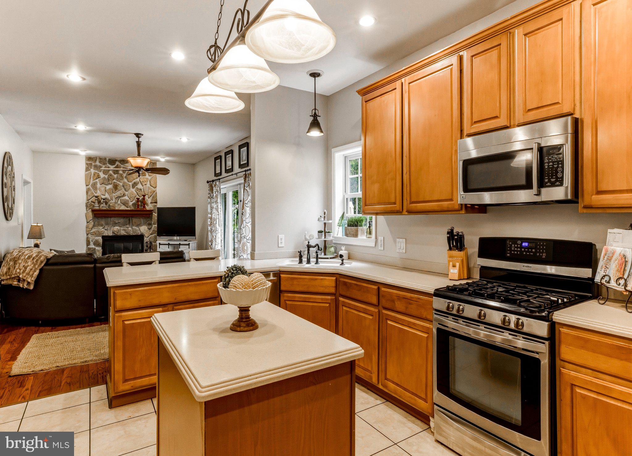 459 Alloway Aldine Road Elmer, NJ 08318 - Photo 21 of 65 Warm and inviting kitchen space.