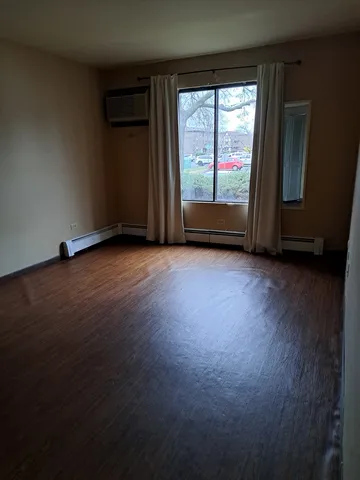 $1,600 | 13 Timber Lane, Unit 1, Vernon Hills, IL 60061