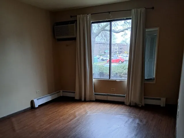 $1,600 | 13 Timber Lane, Unit 1, Vernon Hills, IL 60061