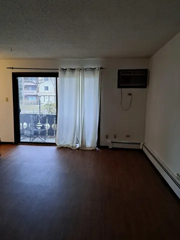 $1,600 | 13 Timber Lane, Unit 1, Vernon Hills, IL 60061