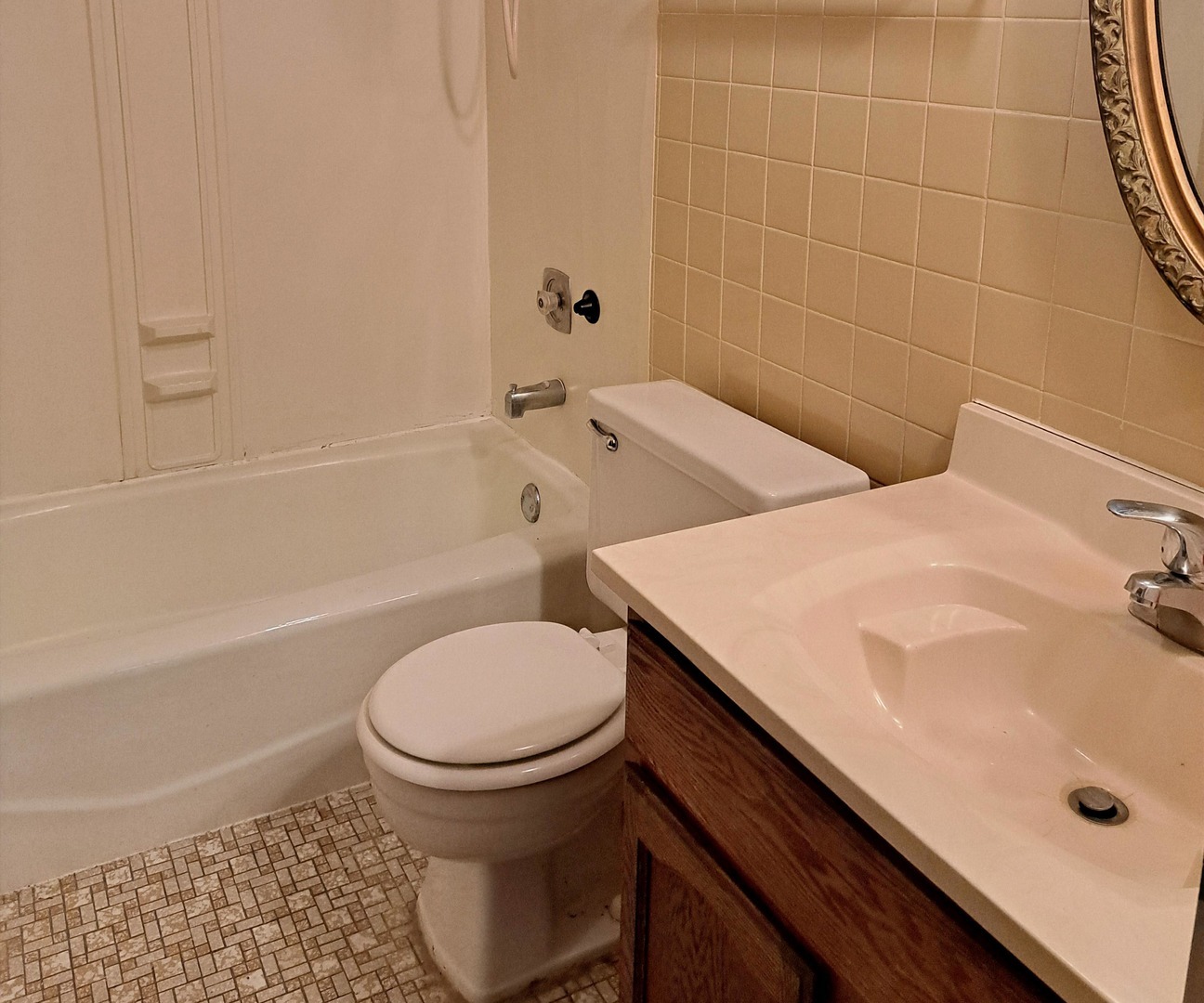 13 Timber Lane, Unit 1 Vernon Hills, IL 60061 - Photo 9 of 13 a bathroom with a sink and a toilet