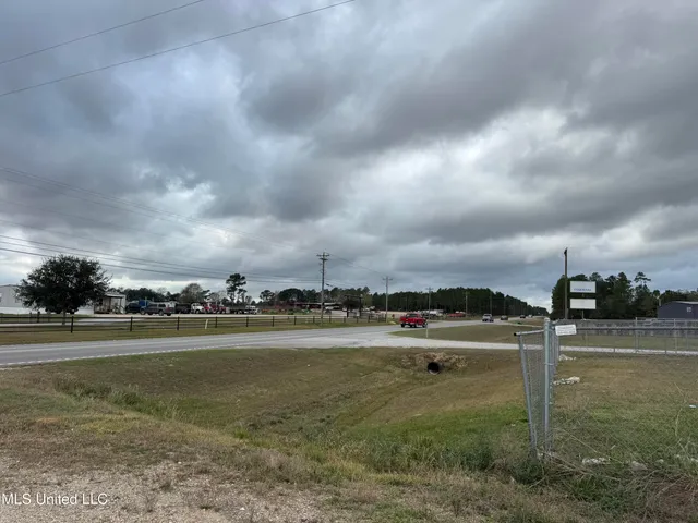 $199,900 | 19910 Highway 43 South, Picayune, MS 39466