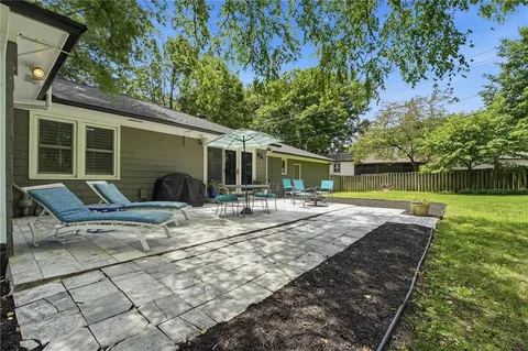 $425,000 | 1216 West 97th Street, Kansas City, MO 64114