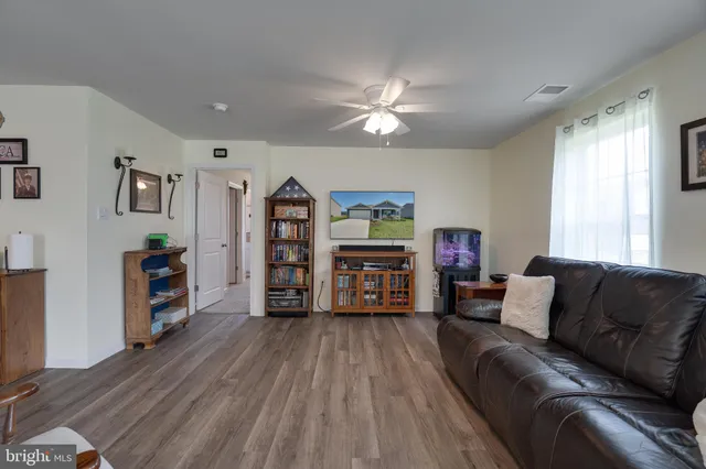 $364,900 | 287 Aylesbury Lane, Martinsburg, WV 25403