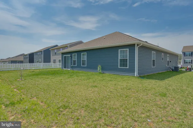 $364,900 | 287 Aylesbury Lane, Martinsburg, WV 25403