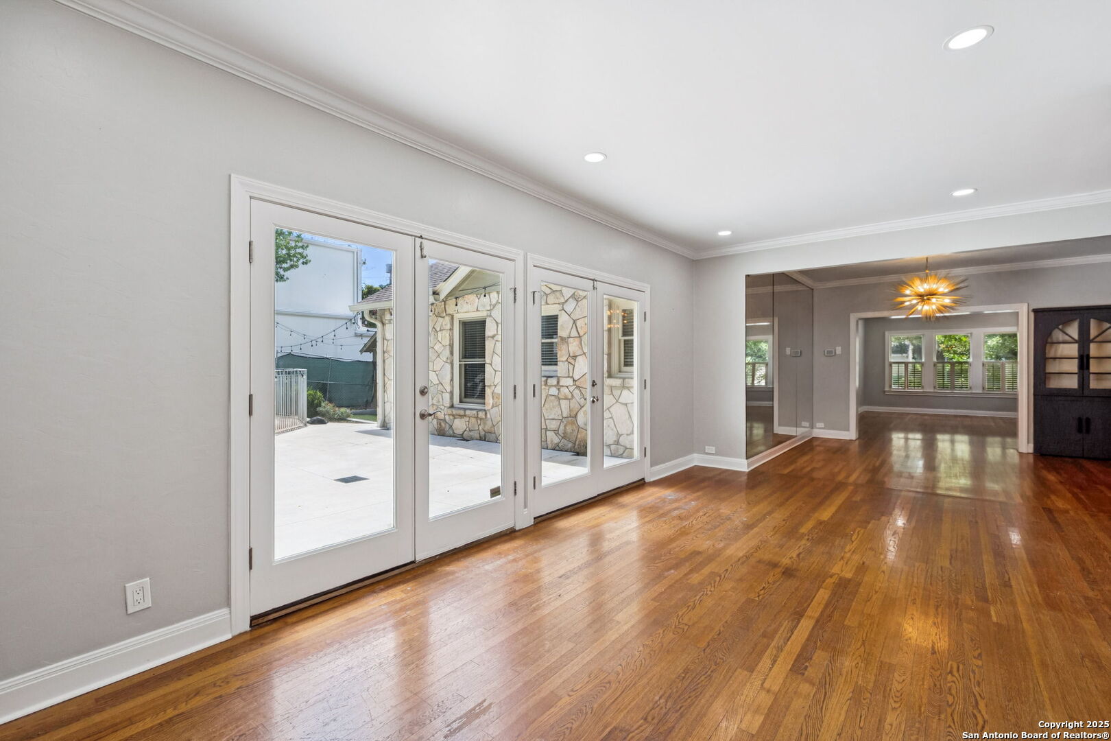 102 Nacogdoches Road San Antonio, TX 78209 - Photo 16 of 45