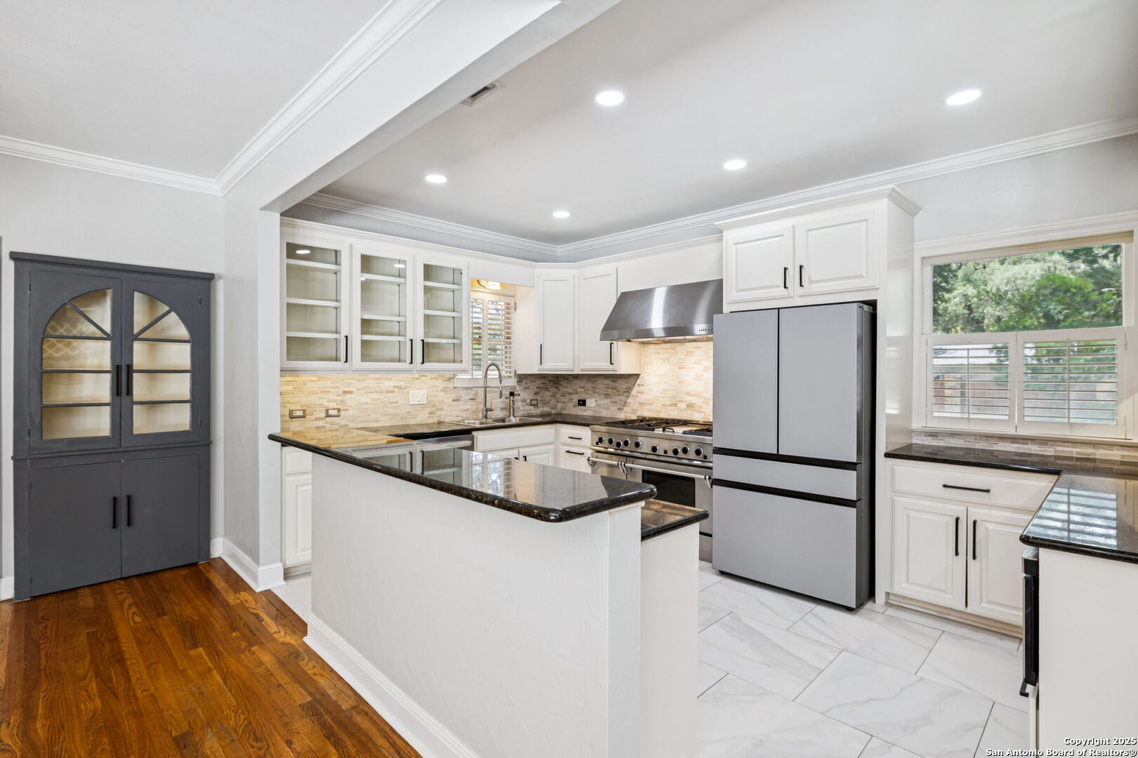 102 Nacogdoches Road San Antonio, TX 78209 - Photo 20 of 45