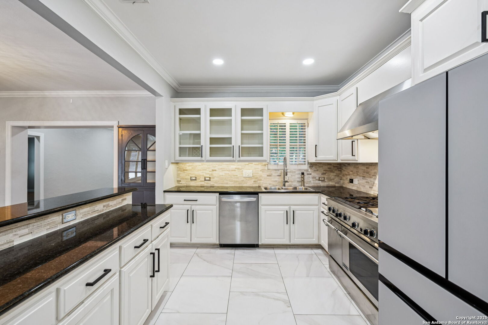 102 Nacogdoches Road San Antonio, TX 78209 - Photo 21 of 45