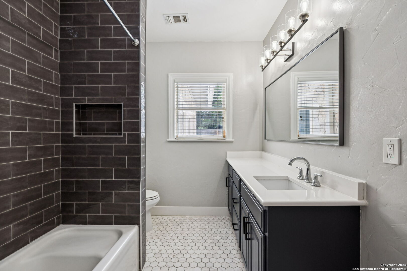 102 Nacogdoches Road San Antonio, TX 78209 - Photo 36 of 45