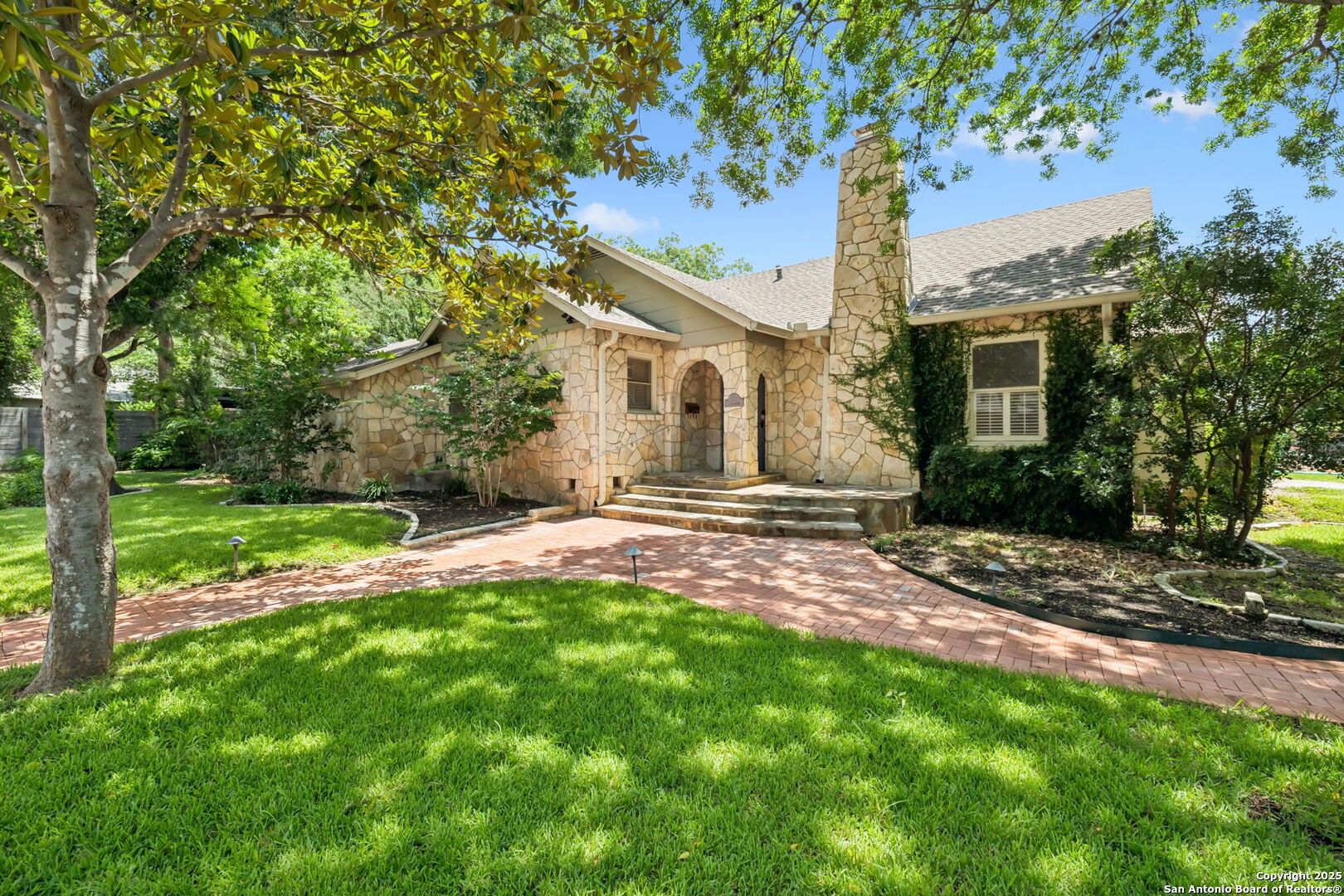 102 Nacogdoches Road San Antonio, TX 78209 - Photo 4 of 45