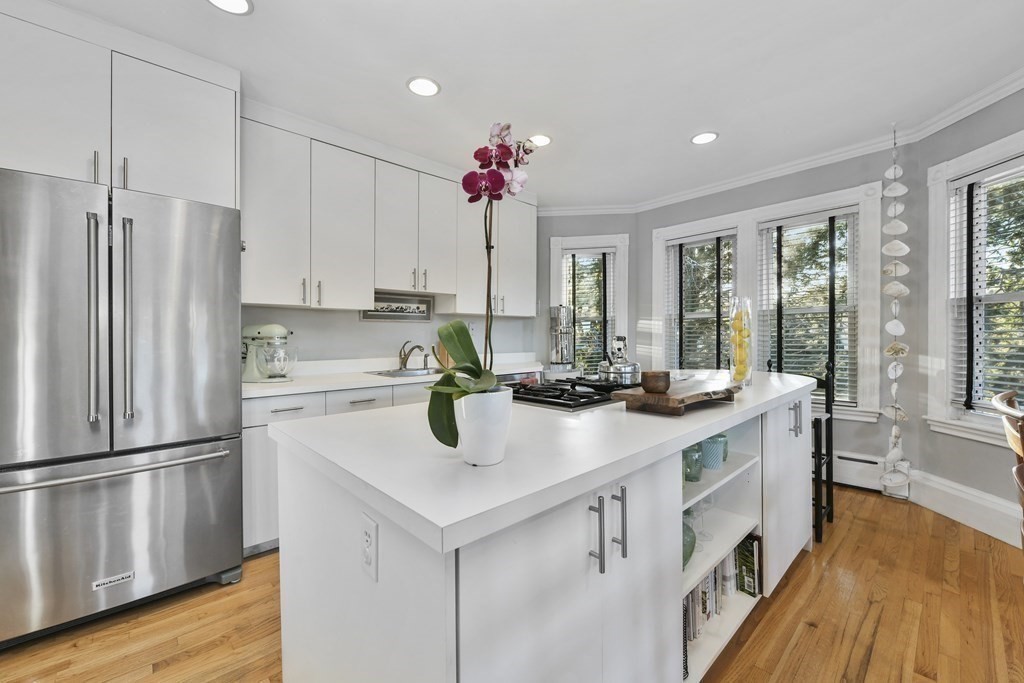 94 Dudley Street, Unit 3 Brookline, MA 02445 - Photo 11 of 27