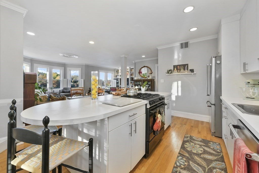 94 Dudley Street, Unit 3 Brookline, MA 02445 - Photo 12 of 27