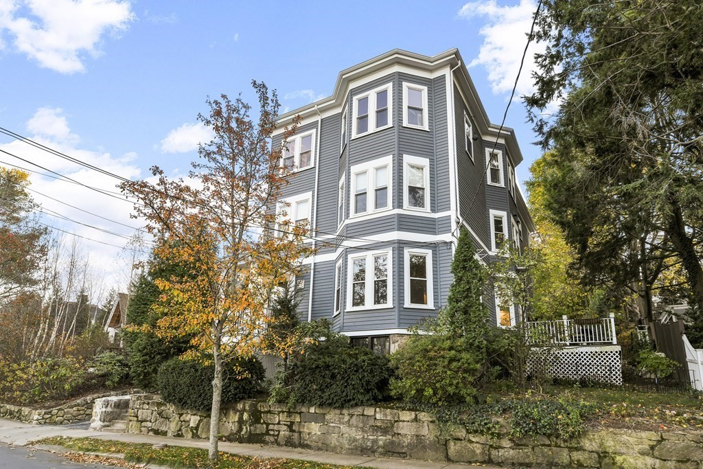 94 Dudley Street, Unit 3 Brookline, MA 02445 - Photo 21 of 27