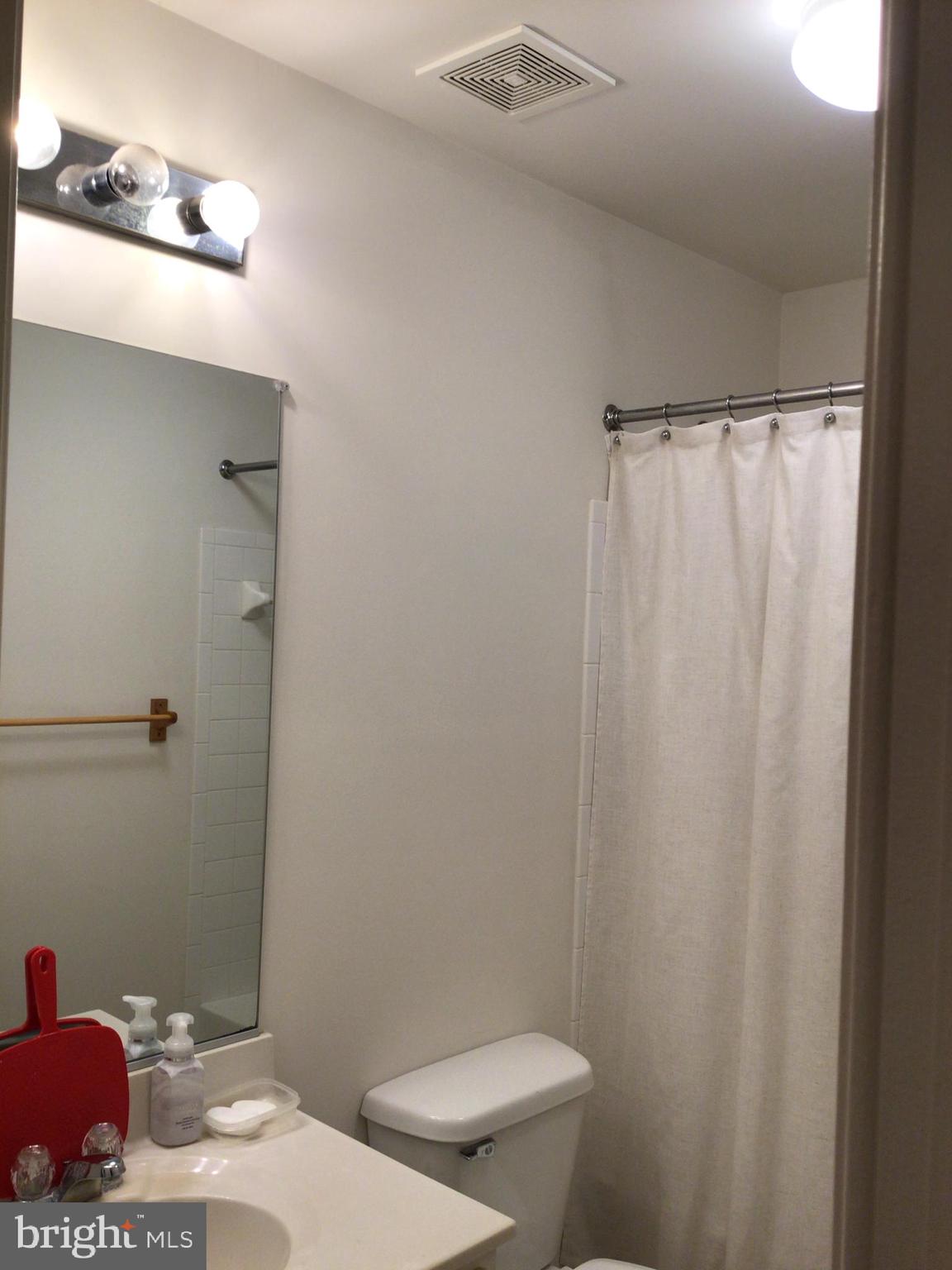 834 Lowe Road Baltimore, MD 21220 - Photo 23 of 39 Full Bath on upper level