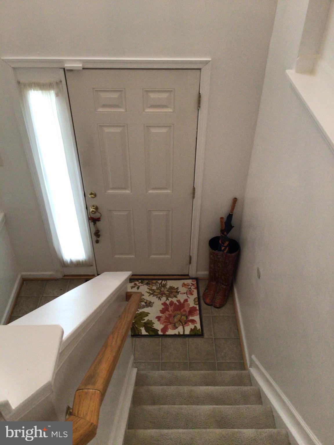 834 Lowe Road Baltimore, MD 21220 - Photo 10 of 39 Front entry door from main level