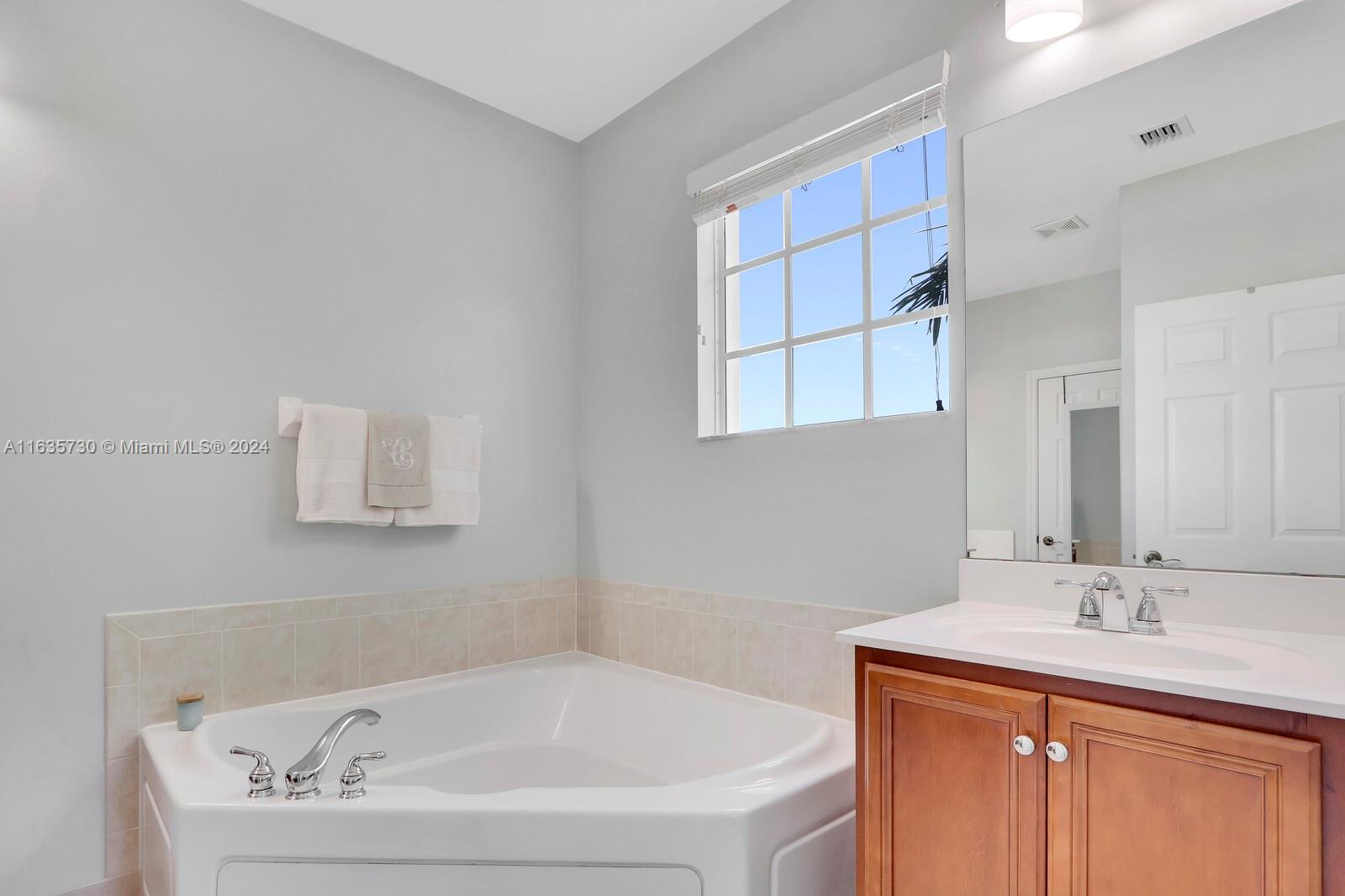 105 Black Ironwood Road, Unit 101 Jupiter, FL 33458 - Photo 27 of 37