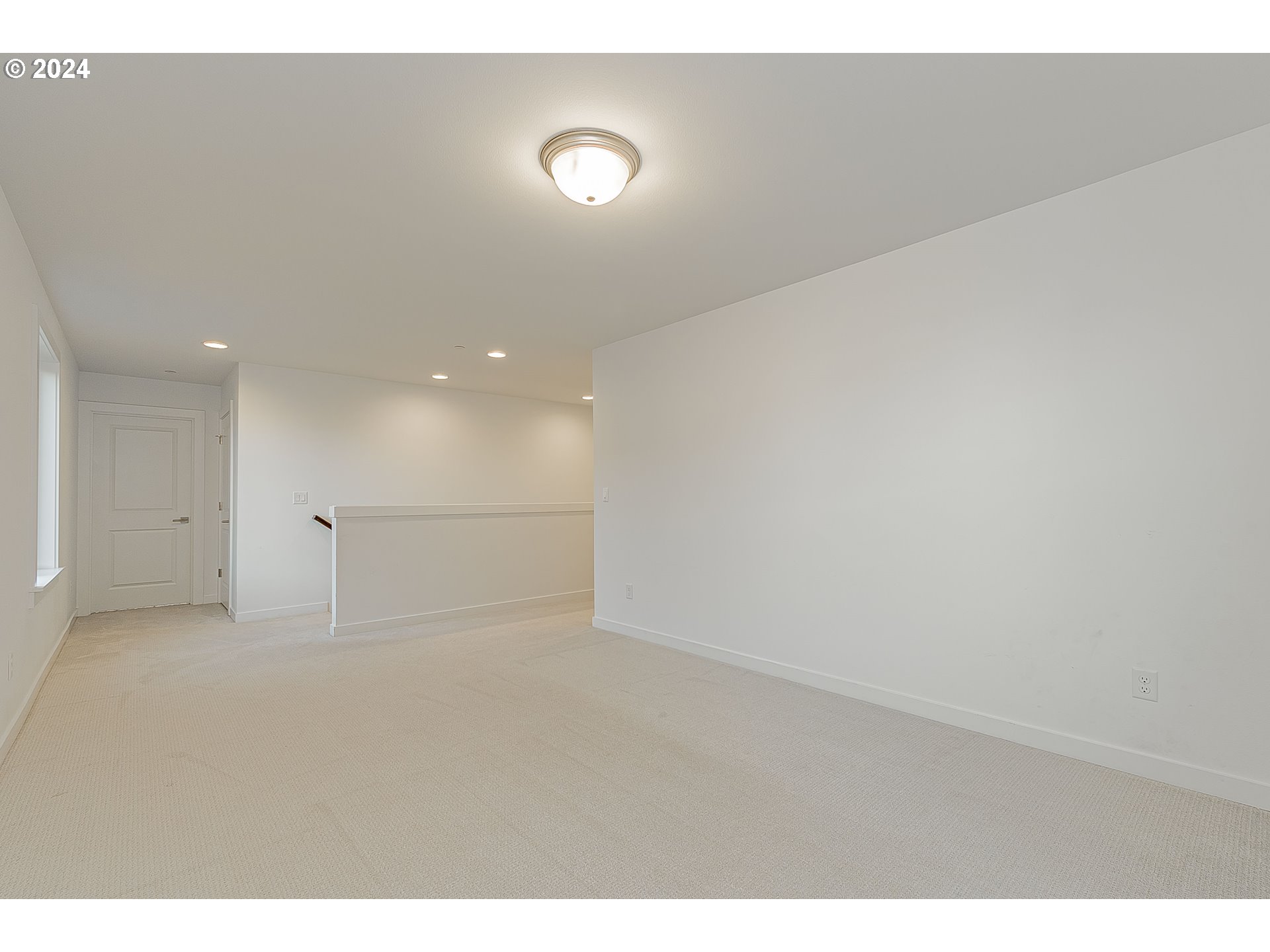 2855 North Mccanta Way Ridgefield, WA 98642 - Photo 17 of 44 a view of an empty room