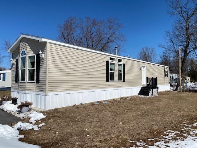 28 Grappone Drive Concord, NH 03301 - Photo 3 of 26