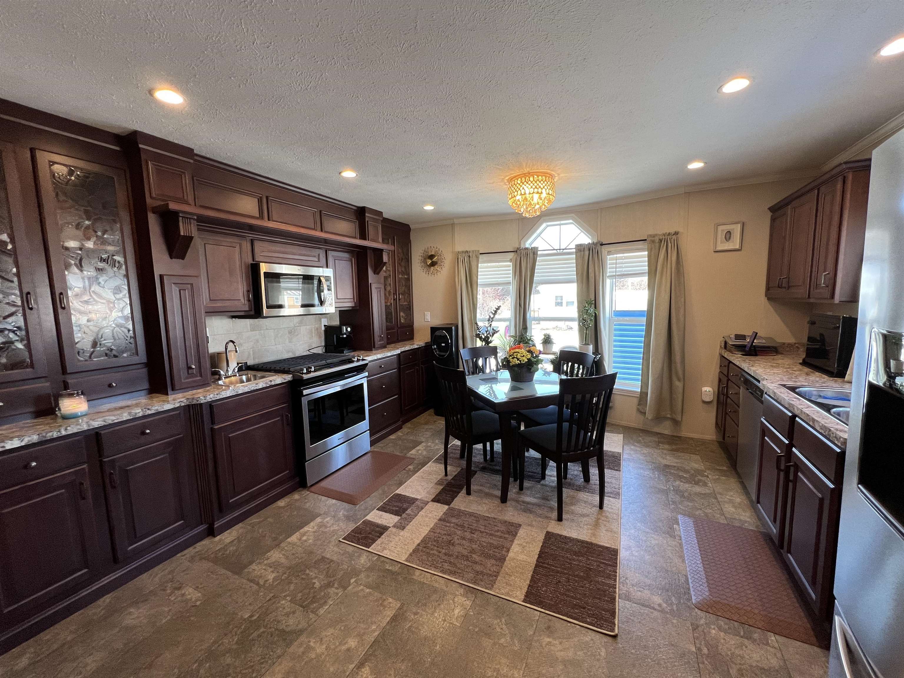 28 Grappone Drive Concord, NH 03301 - Photo 4 of 26