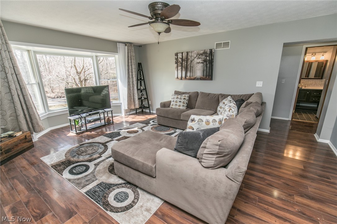4879 Mayfair Road North Canton, OH 44720 - Photo 4 of 35 Gallery Image 4