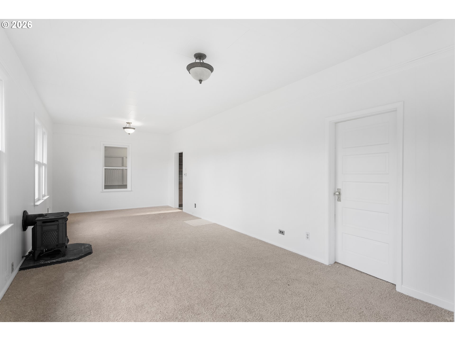 108 Southeast Franklin Street Camas, WA 98607 - Photo 5 of 37