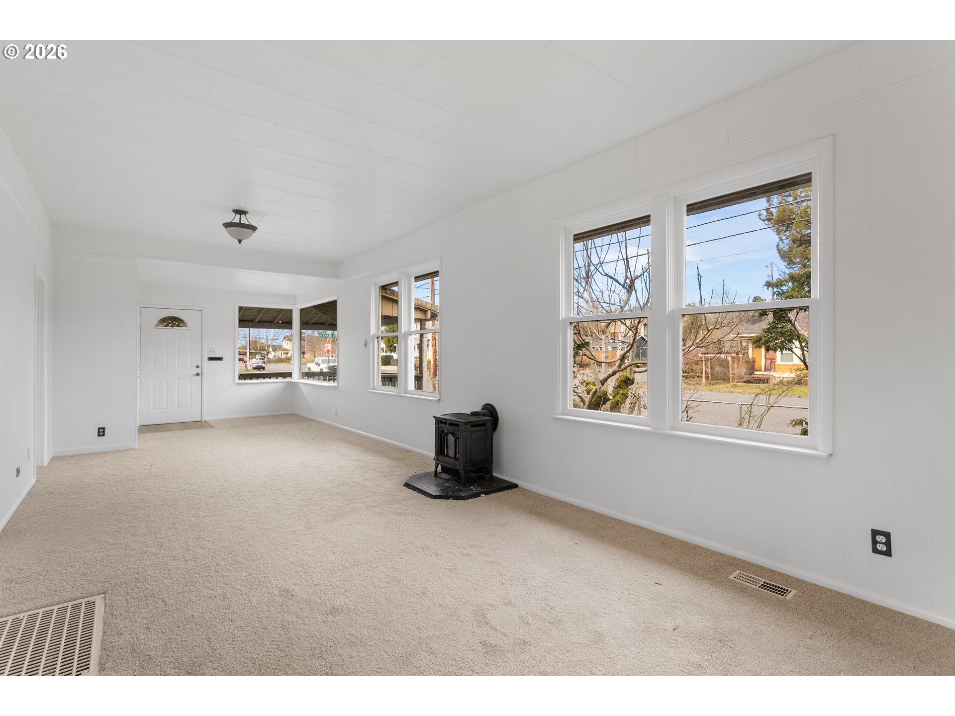 108 Southeast Franklin Street Camas, WA 98607 - Photo 7 of 37