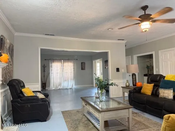 $2,500 | 6231 Waterford Drive, Jackson, MS 39211