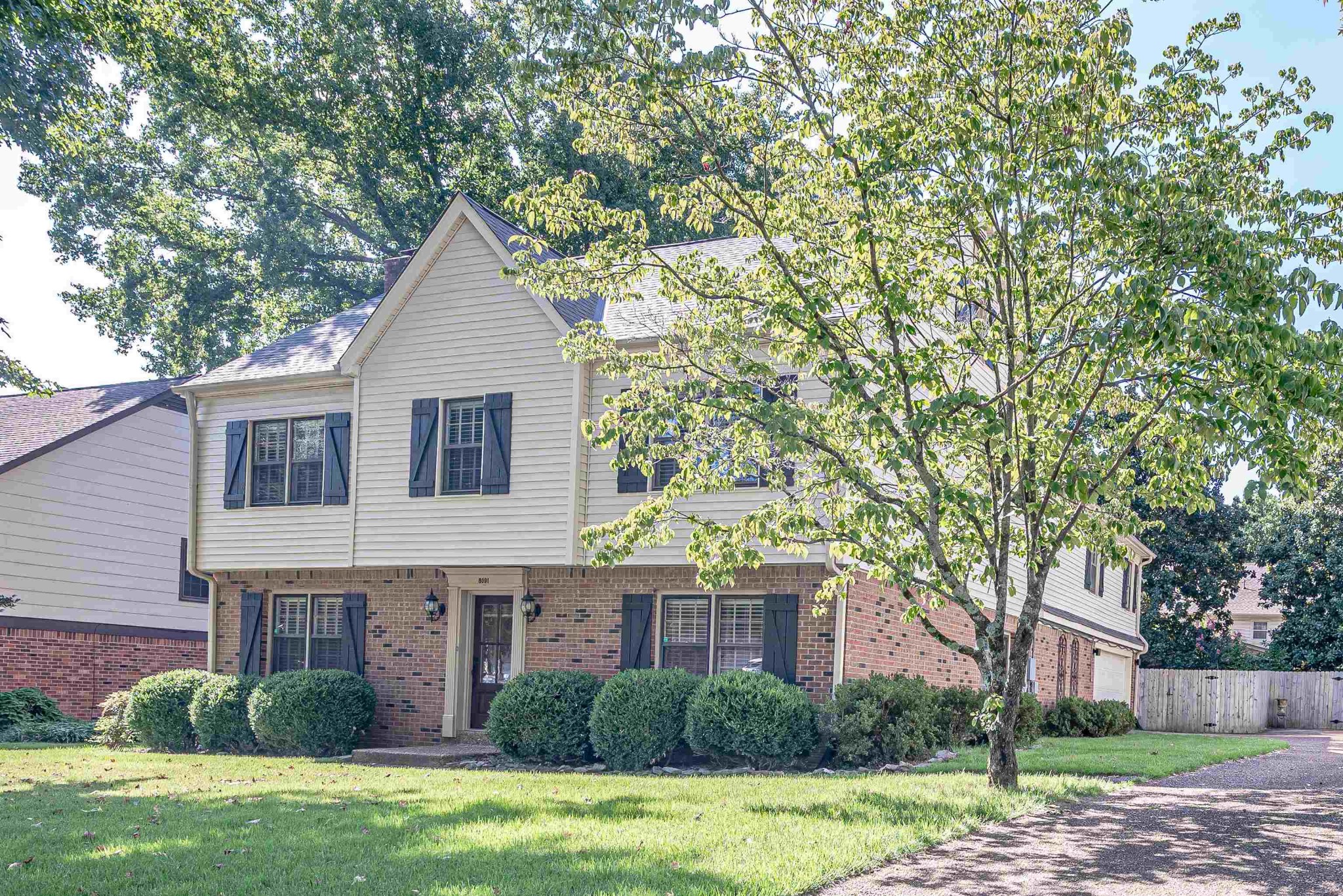 8091 Ridgetown Lane Memphis, TN 38138 - Photo 2 of 39