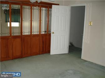 9960 Bridle Road Philadelphia, PA 19115 - Photo 4 of 6 Bedroom - Main