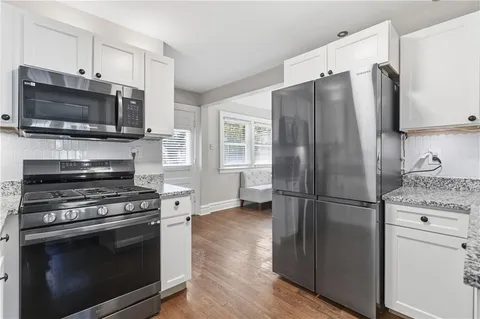 $430,000 | 6815 Lamar Avenue, Overland Park, KS 66204