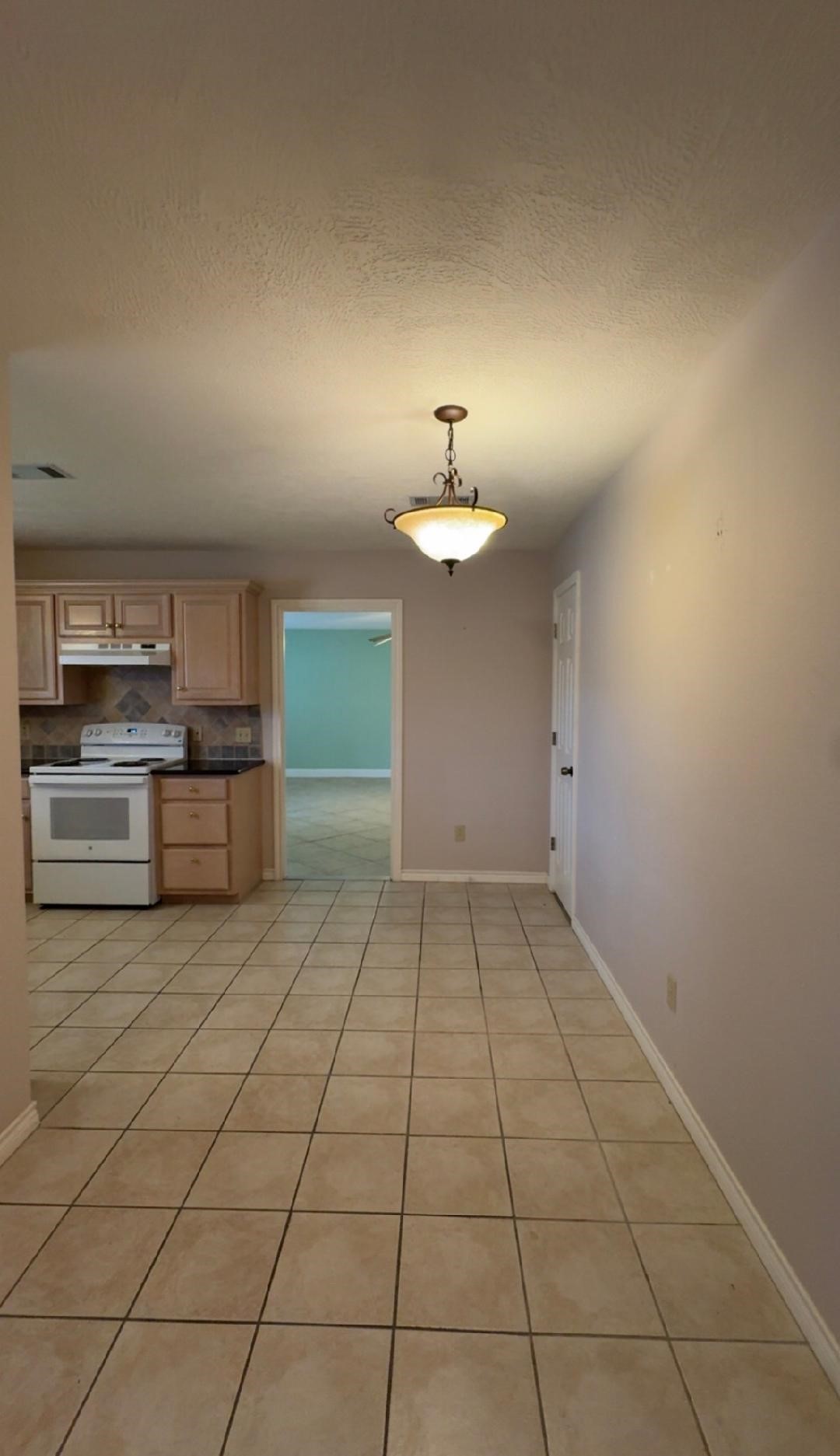 4665 Glen Oaks Circle Beaumont, TX 77708 - Photo 5 of 20