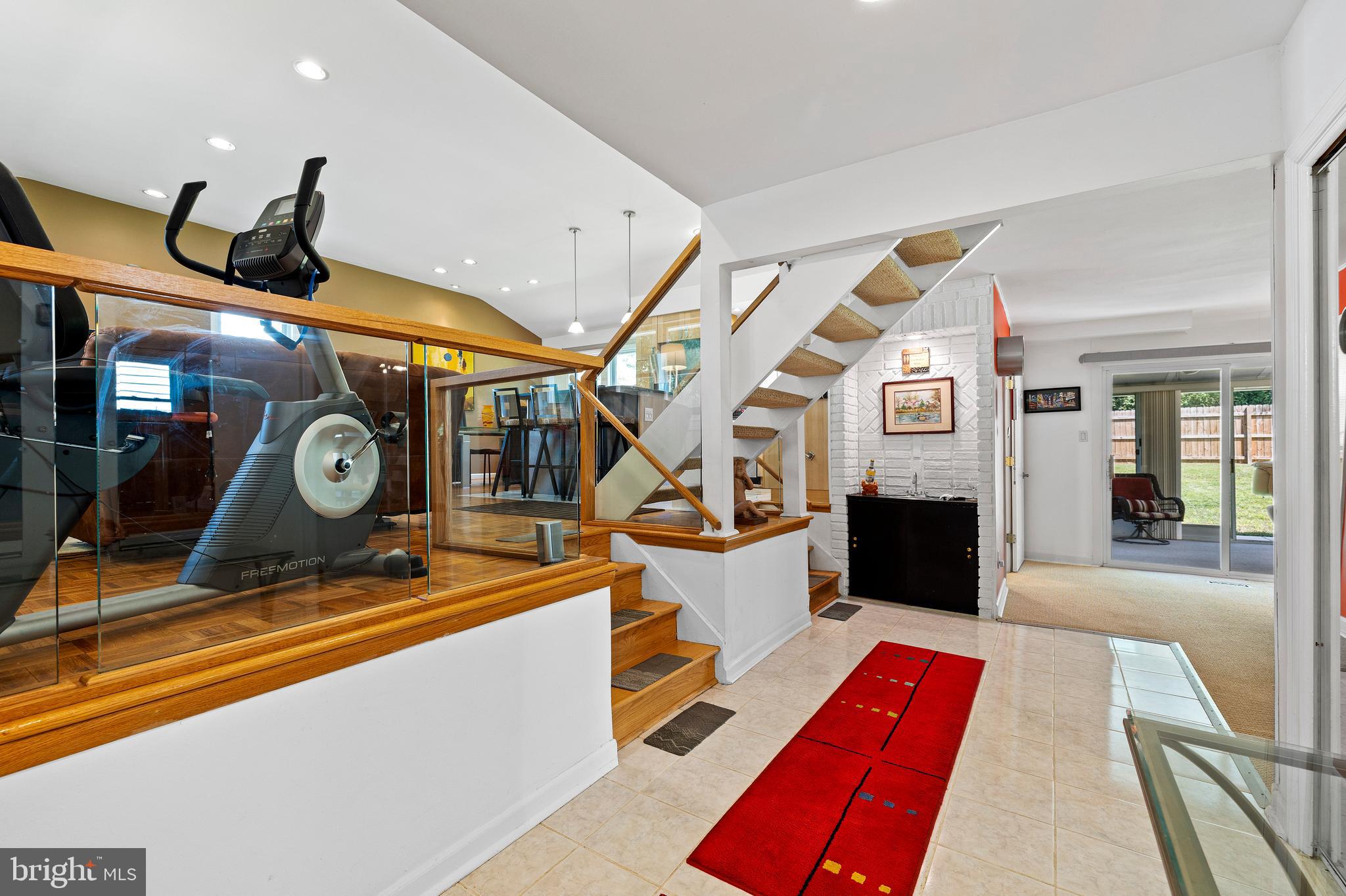 1008 Breezewick Road Towson, MD 21286 - Photo 4 of 34 Foyer