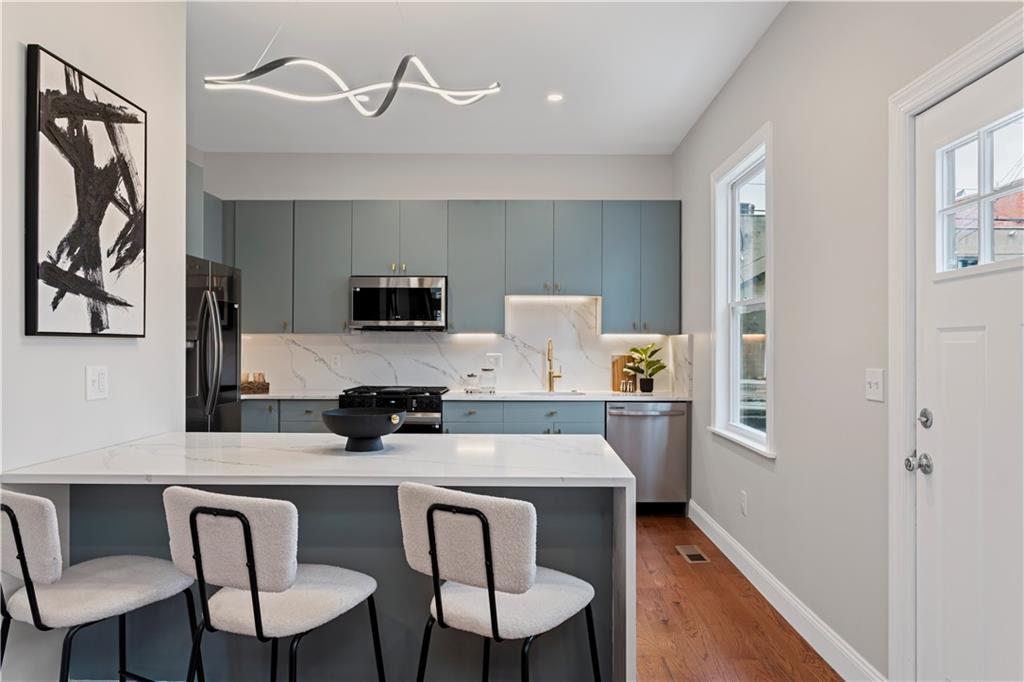 4912 Dearborn Street Pittsburgh, PA 15224 - Photo 10 of 39