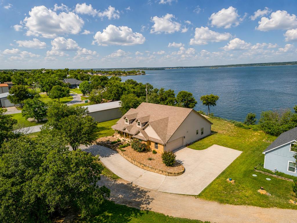 711 Crows Point Lake Bridgeport, TX 76426 - Photo 2 of 40