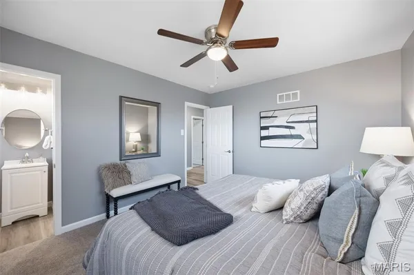 $359,900 | 8609 Mayflower Court, University City, MO 63132