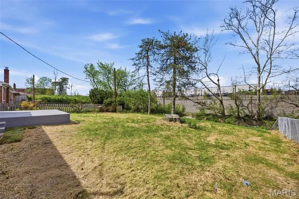 $359,900 | 8609 Mayflower Court, University City, MO 63132