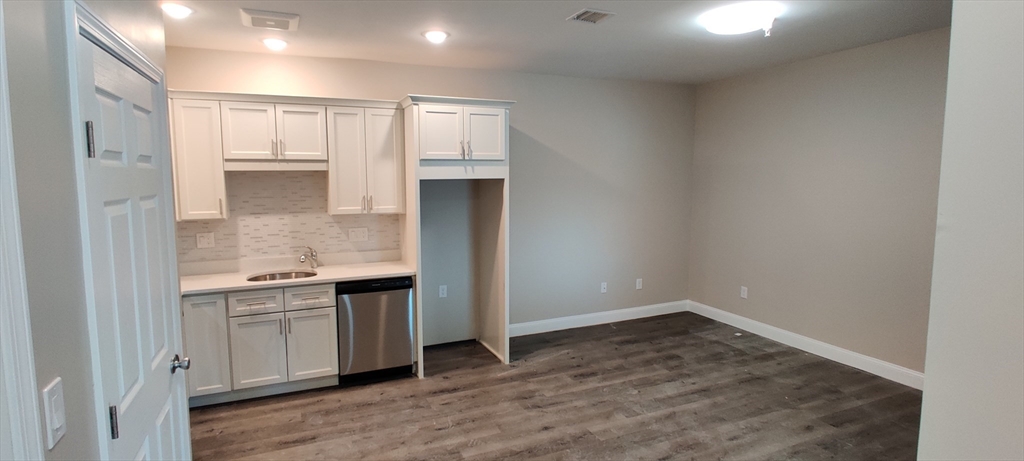 191 North Common Street, Unit 302 Lynn, MA 01905 - Photo 4 of 9