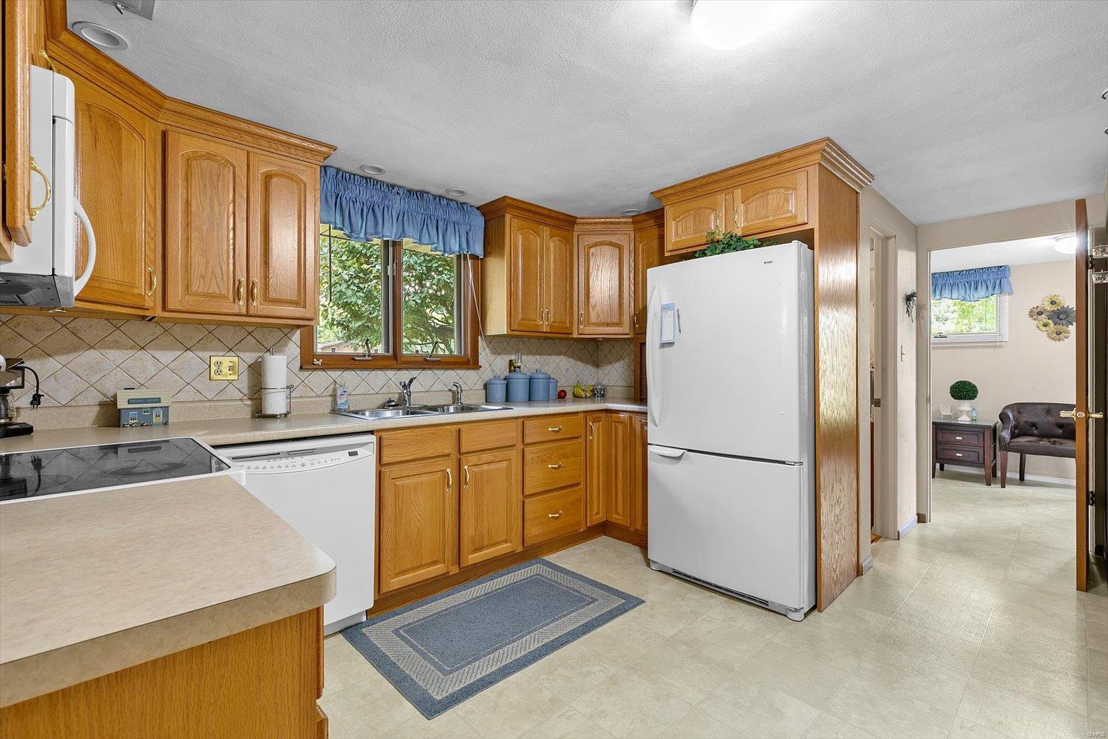 13822 St Rose Road Highland, IL 62249 - Photo 13 of 52