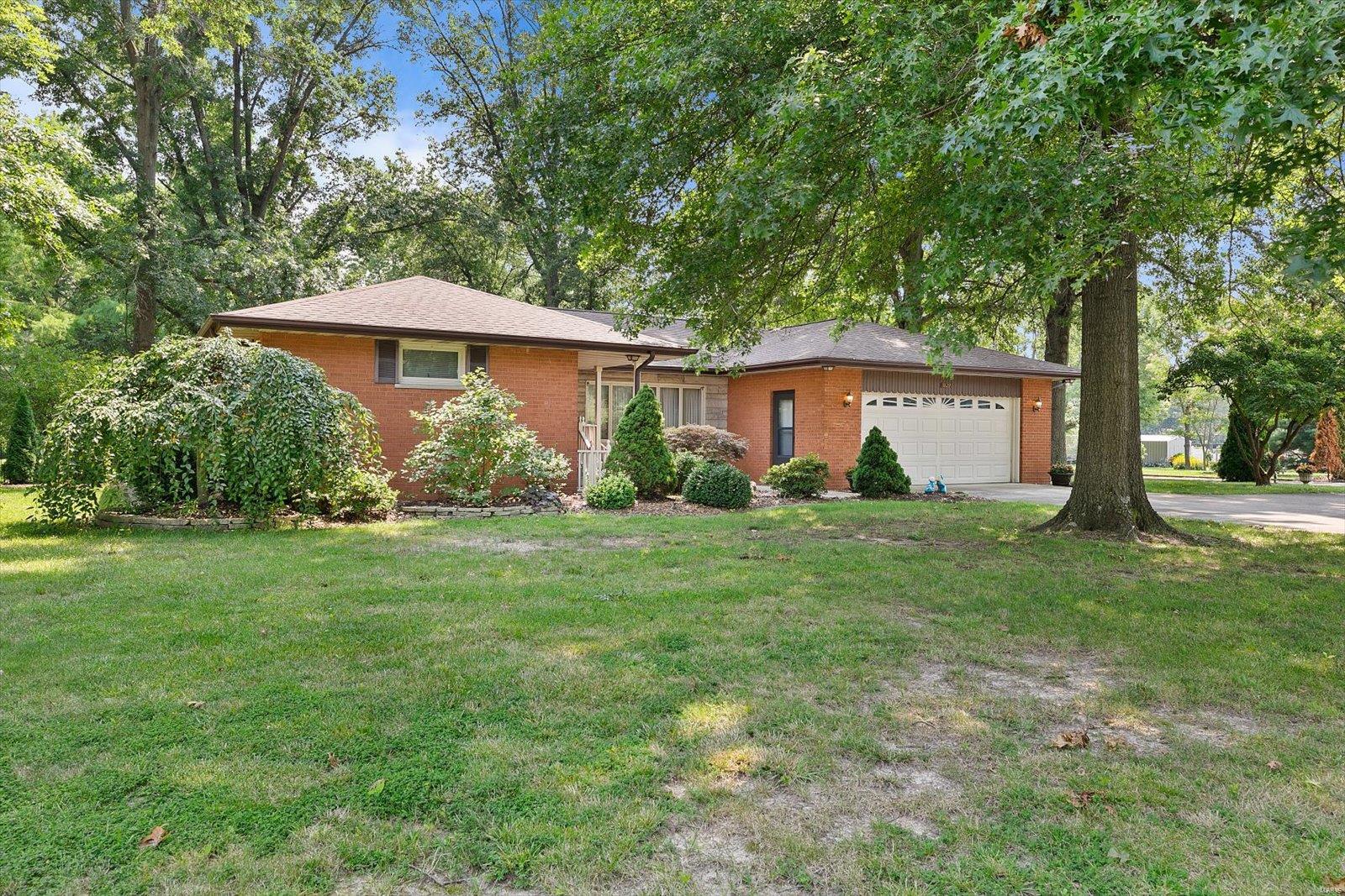 13822 St Rose Road Highland, IL 62249 - Photo 35 of 52