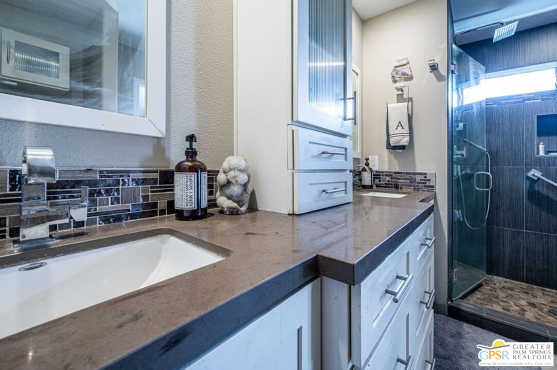 68375 Espada Road Cathedral City, CA 92234 - Photo 15 of 29