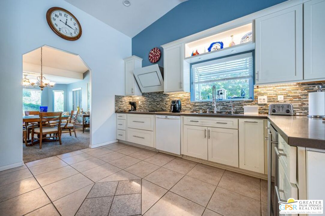 68375 Espada Road Cathedral City, CA 92234 - Photo 7 of 29