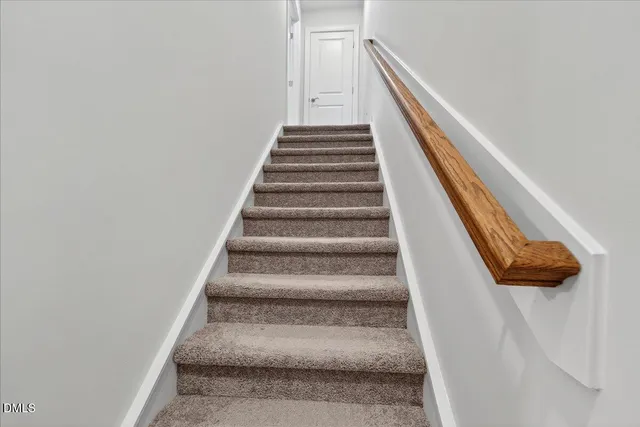 $749,999 | 609 Crooked Pine Drive, Cary, NC 27519