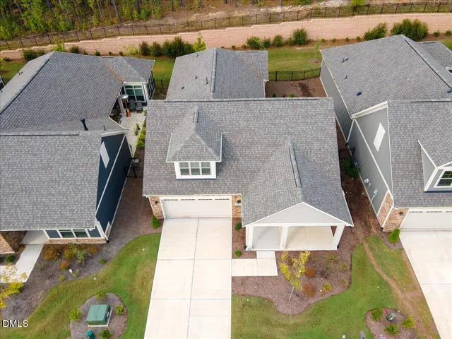 $749,999 | 609 Crooked Pine Drive, Cary, NC 27519