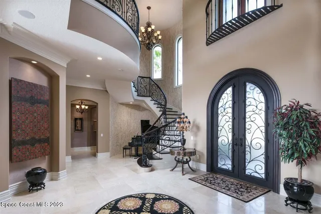 a view of entryway with a front door