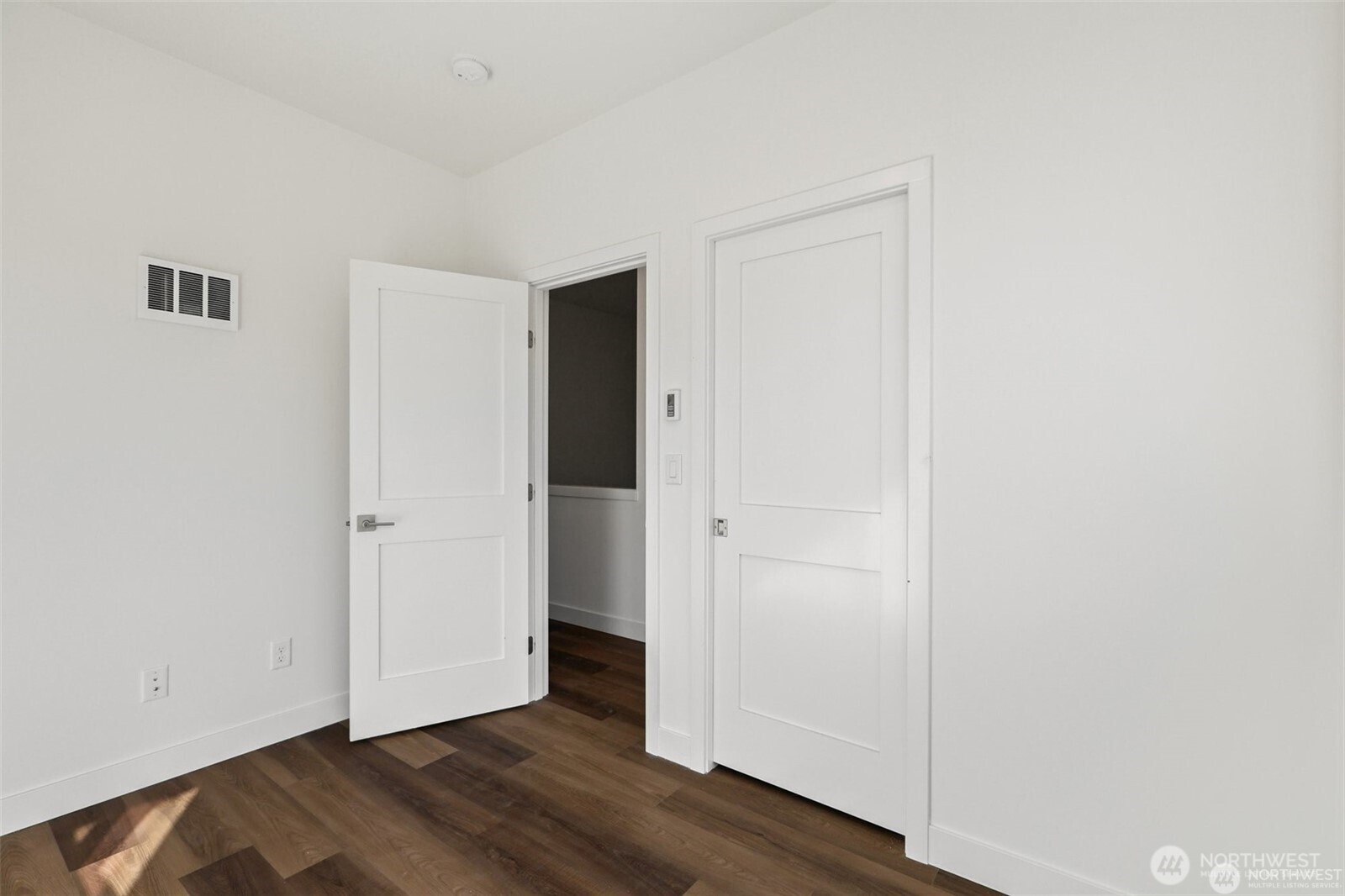 5259 Brooklyn Avenue Northeast Seattle, WA 98105 - Photo 31 of 40 a view of an empty room