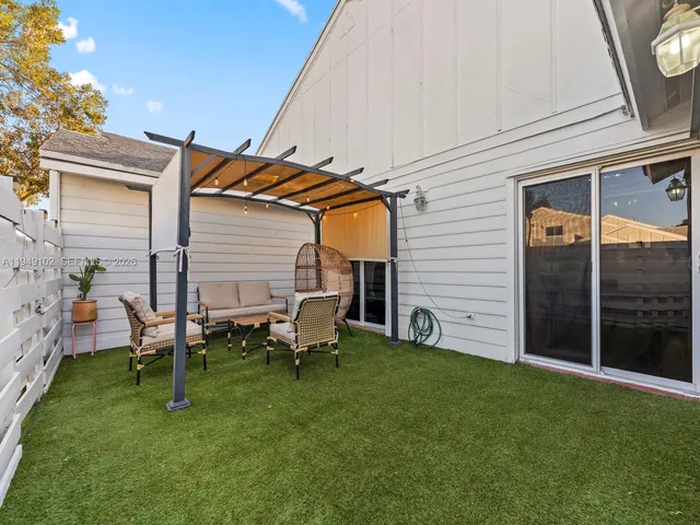 $2,300 | 13737 Southwest 149th Cir Lane, Unit 145, Miami, FL 33186