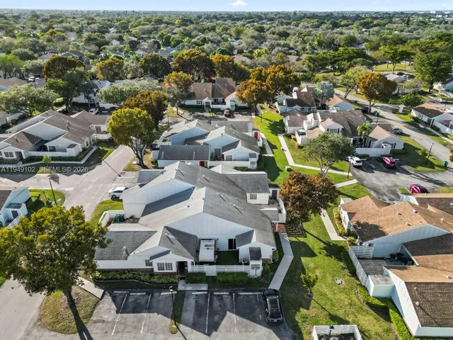 $2,300 | 13737 Southwest 149th Cir Lane, Unit 145, Miami, FL 33186