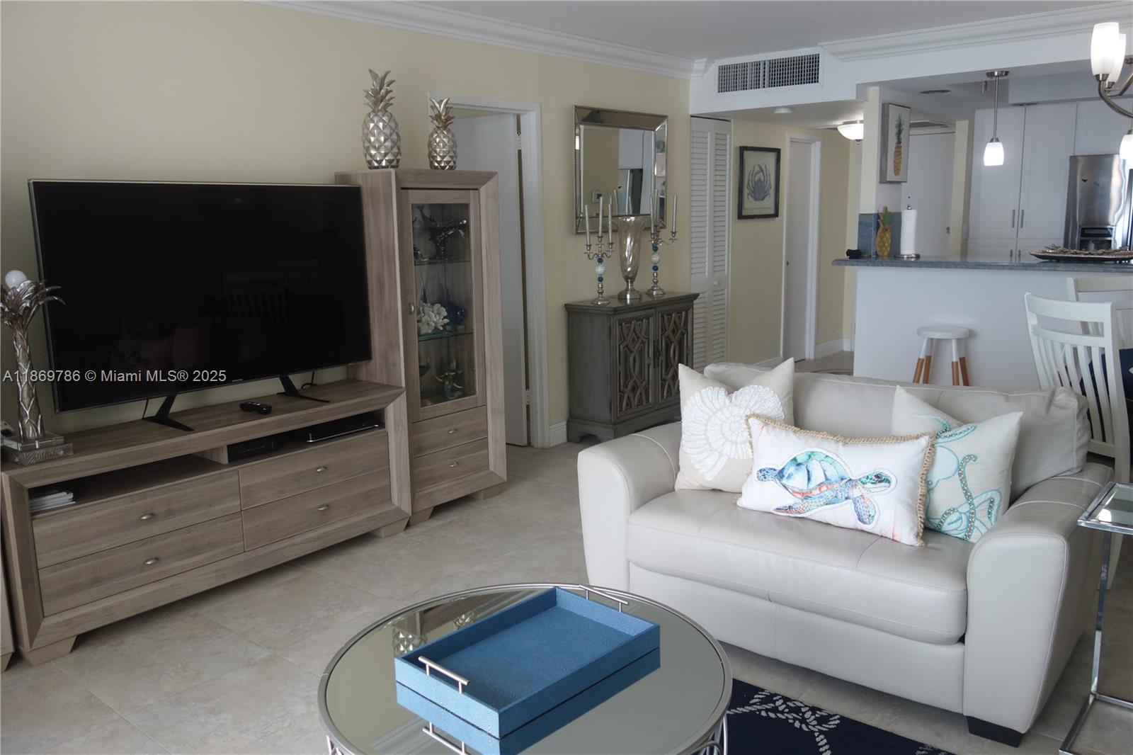 5701 Collins Avenue, Unit 1510 Miami Beach, FL 33140 - Photo 11 of 67