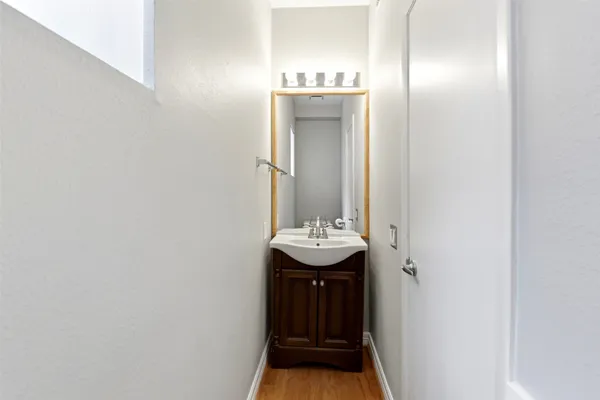 $3,300 | 4004 Montrose Boulevard, Unit 43, Houston, TX 77006