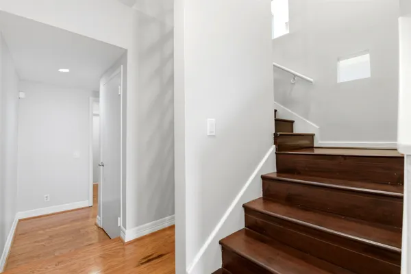 $3,300 | 4004 Montrose Boulevard, Unit 43, Houston, TX 77006